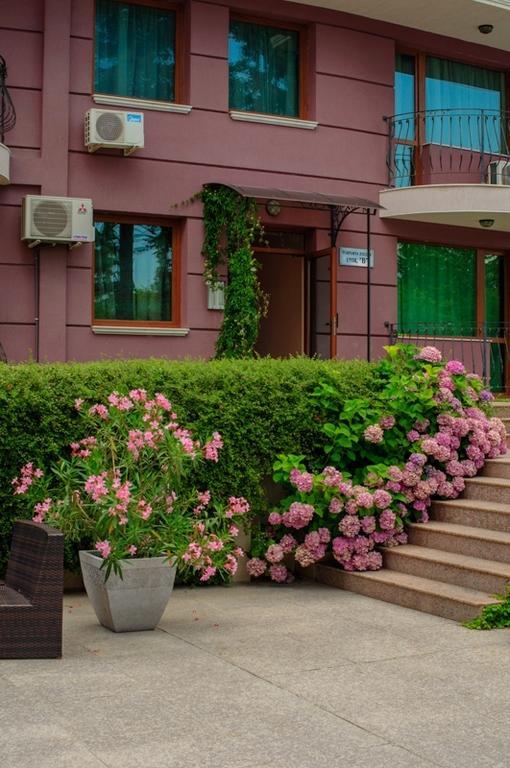 Purple Star Apartments Saints Constantine and Helena Bagian luar foto